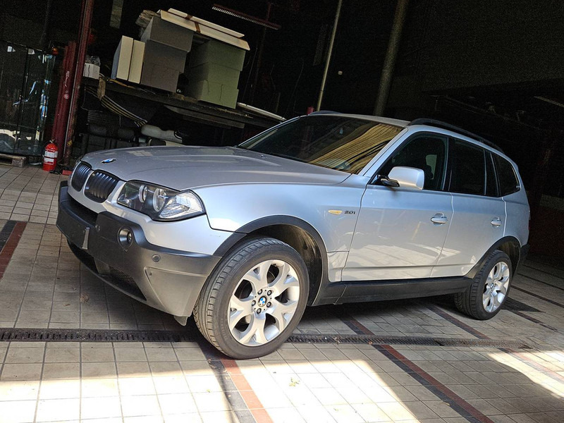 BMW X3 _ 3.0i Automatic - Sedans: foto 3 BMW X3 _ 3.0i Automatic - Sedans: foto 3