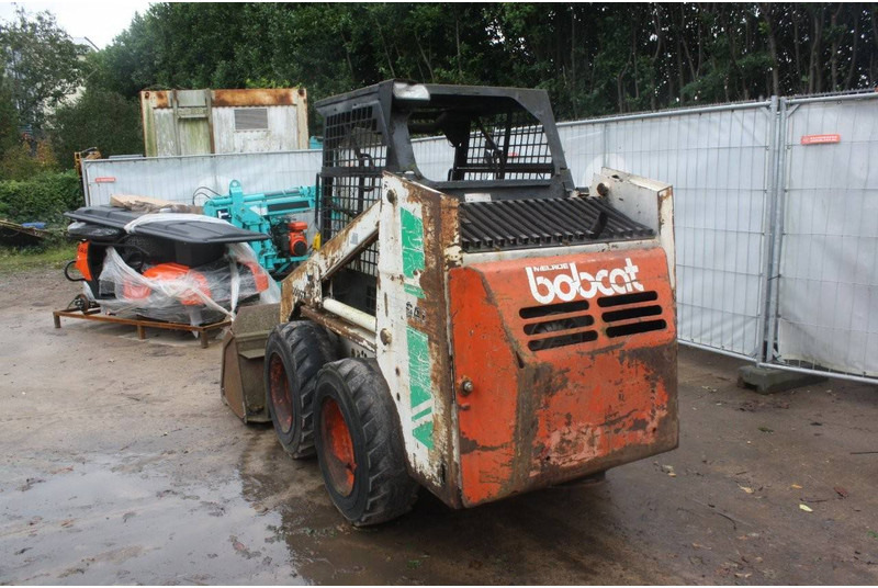 Bobcat 641 - Riteņu iekrāvējs: foto 3 Bobcat 641 - Riteņu iekrāvējs: foto 3