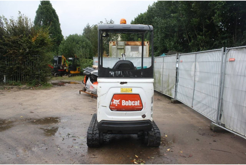 Bobcat E17 - Mini-ekskavators: foto 3 Bobcat E17 - Mini-ekskavators: foto 3