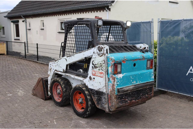 Bobcat S100 - Riteņu iekrāvējs: foto 4 Bobcat S100 - Riteņu iekrāvējs: foto 4