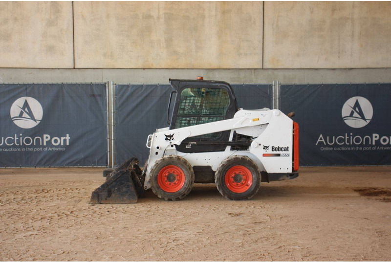 Bobcat S550 - Riteņu iekrāvējs: foto 2 Bobcat S550 - Riteņu iekrāvējs: foto 2