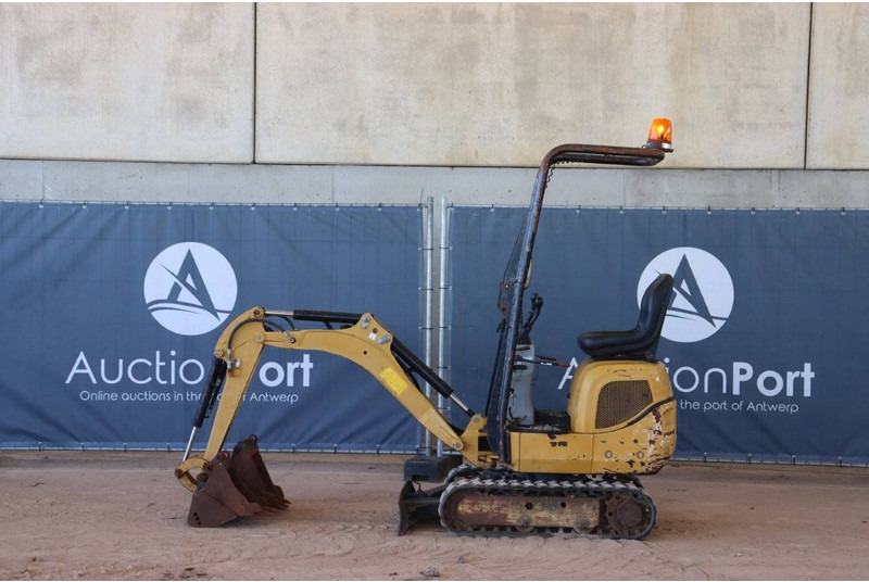 Caterpillar 300.9D - Mini-ekskavators: foto 2 Caterpillar 300.9D - Mini-ekskavators: foto 2