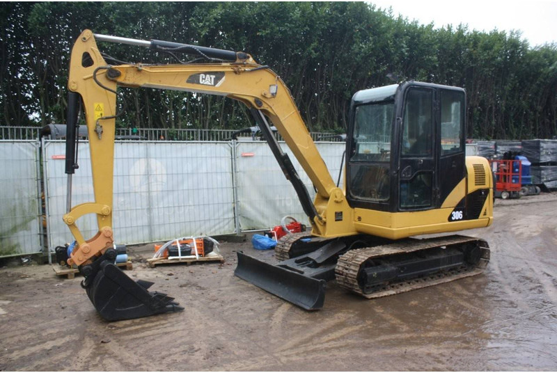 Caterpillar 306 - Kāpurķēžu ekskavators: foto 3 Caterpillar 306 - Kāpurķēžu ekskavators: foto 3