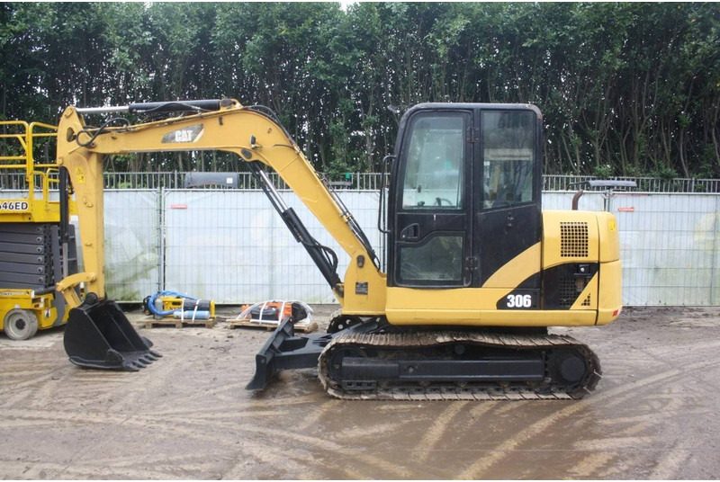 Caterpillar 306 - Kāpurķēžu ekskavators: foto 1 Caterpillar 306 - Kāpurķēžu ekskavators: foto 1