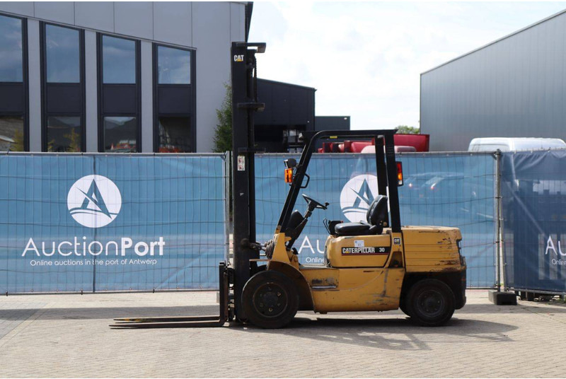 Caterpillar DP30 - Dīzeļiekrāvējs: foto 1 Caterpillar DP30 - Dīzeļiekrāvējs: foto 1