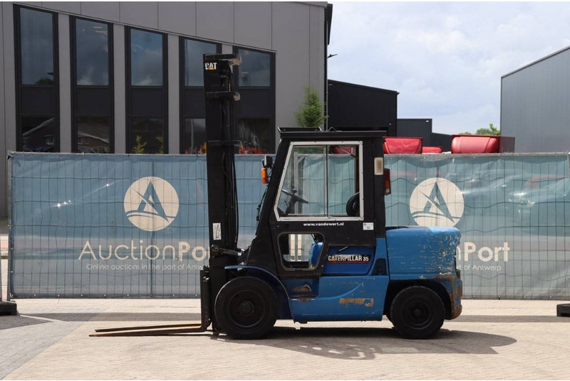 Caterpillar DP35K - Dīzeļiekrāvējs: foto 2 Caterpillar DP35K - Dīzeļiekrāvējs: foto 2