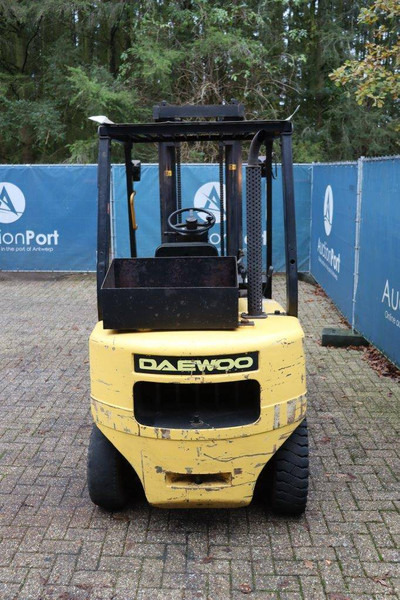 Daewoo D25-3 - Dīzeļiekrāvējs: foto 4 Daewoo D25-3 - Dīzeļiekrāvējs: foto 4