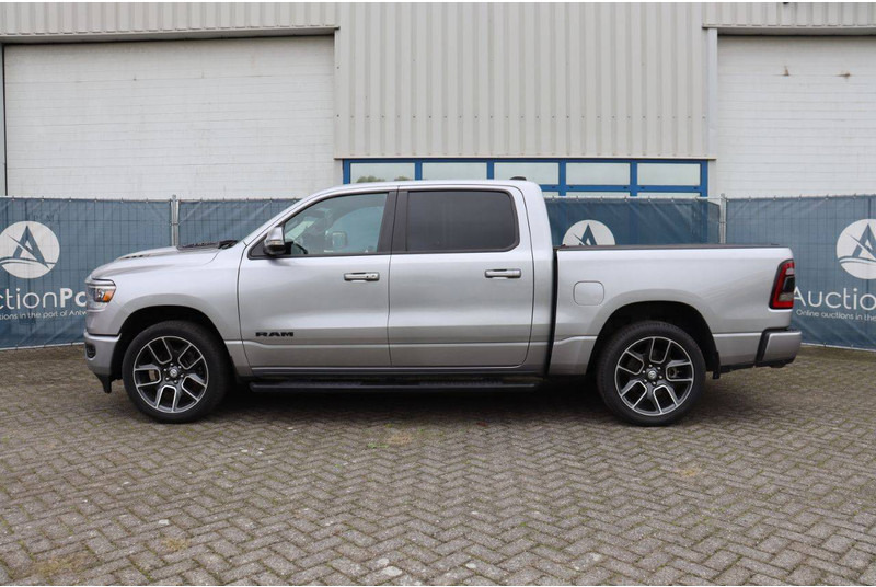 Dodge Ram 1500 1500 Sport 4x4 - Vieglā automašīna: foto 2 Dodge Ram 1500 1500 Sport 4x4 - Vieglā automašīna: foto 2