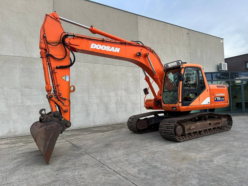 Doosan 175MC-V - Kāpurķēžu ekskavators: foto 1 Doosan 175MC-V - Kāpurķēžu ekskavators: foto 1