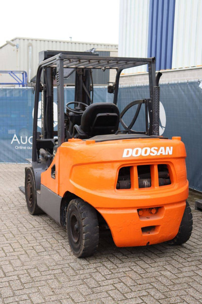 Doosan  - Dīzeļiekrāvējs: foto 4 Doosan  - Dīzeļiekrāvējs: foto 4