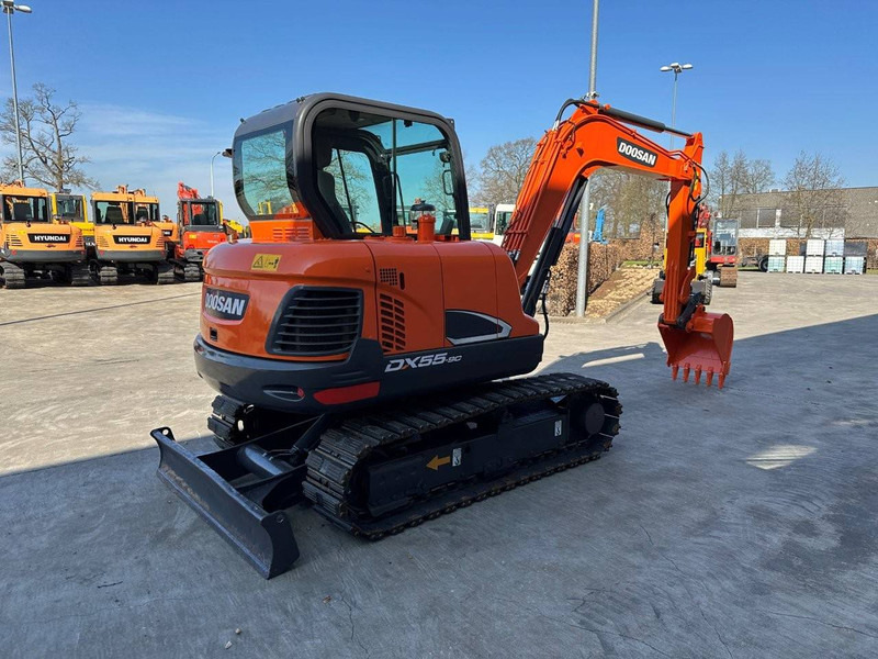 Doosan DX55-9C - Kāpurķēžu ekskavators: foto 4 Doosan DX55-9C - Kāpurķēžu ekskavators: foto 4