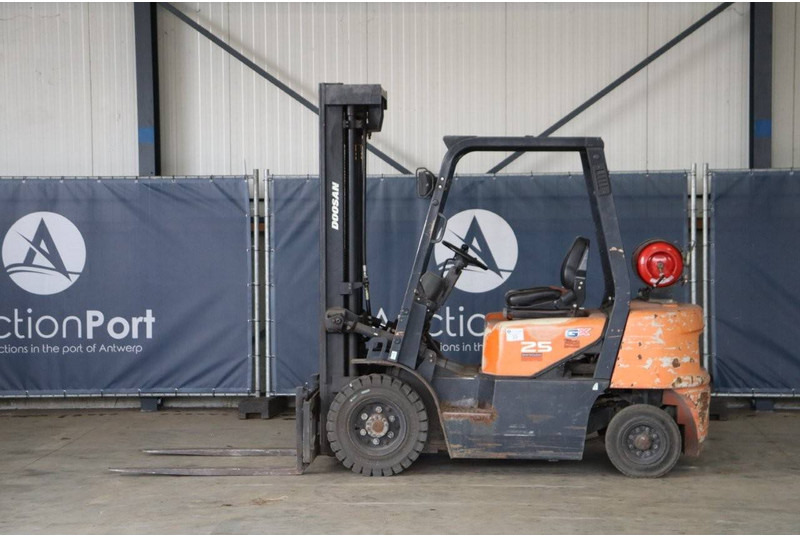 Doosan G25G-5 - Gāzes iekrāvējs: foto 2 Doosan G25G-5 - Gāzes iekrāvējs: foto 2