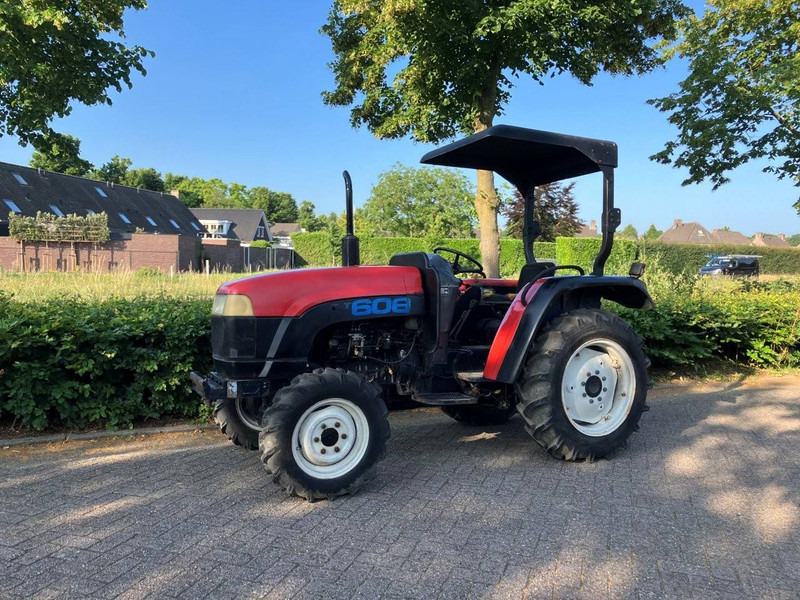 Eurotrac 608 - Traktors: foto 1 Eurotrac 608 - Traktors: foto 1