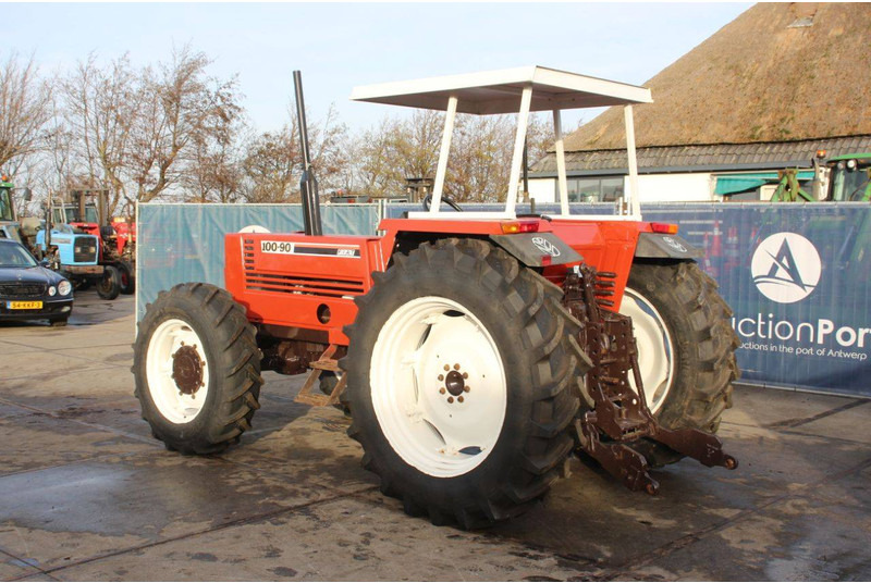 Fiat 100-90DT - Traktors: foto 3 Fiat 100-90DT - Traktors: foto 3