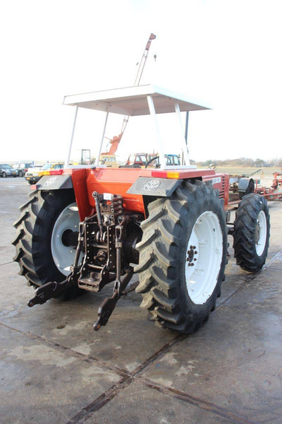 Fiat 100-90DT - Traktors: foto 5 Fiat 100-90DT - Traktors: foto 5