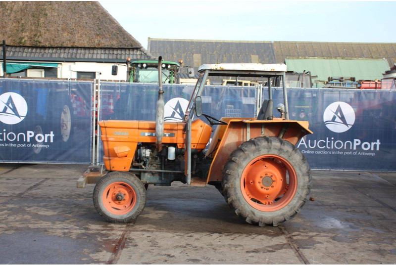 Fiat 400 - Traktors: foto 2 Fiat 400 - Traktors: foto 2