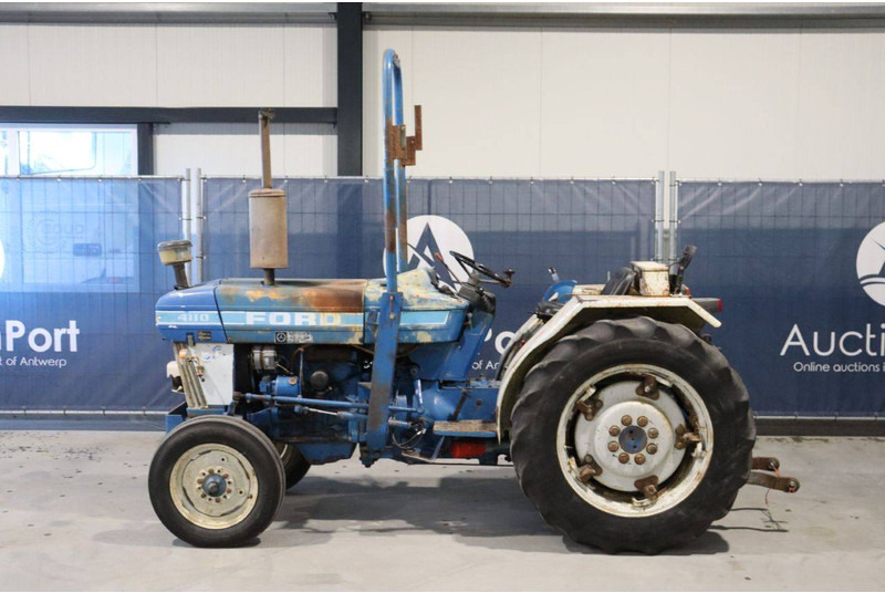 Ford 4110 - Traktors: foto 2 Ford 4110 - Traktors: foto 2