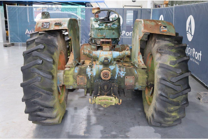 Ford County 1004 - Traktors: foto 4 Ford County 1004 - Traktors: foto 4