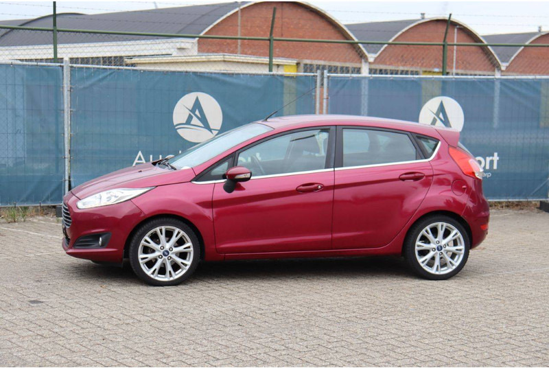 Ford Fiesta - Sedans: foto 1 Ford Fiesta - Sedans: foto 1