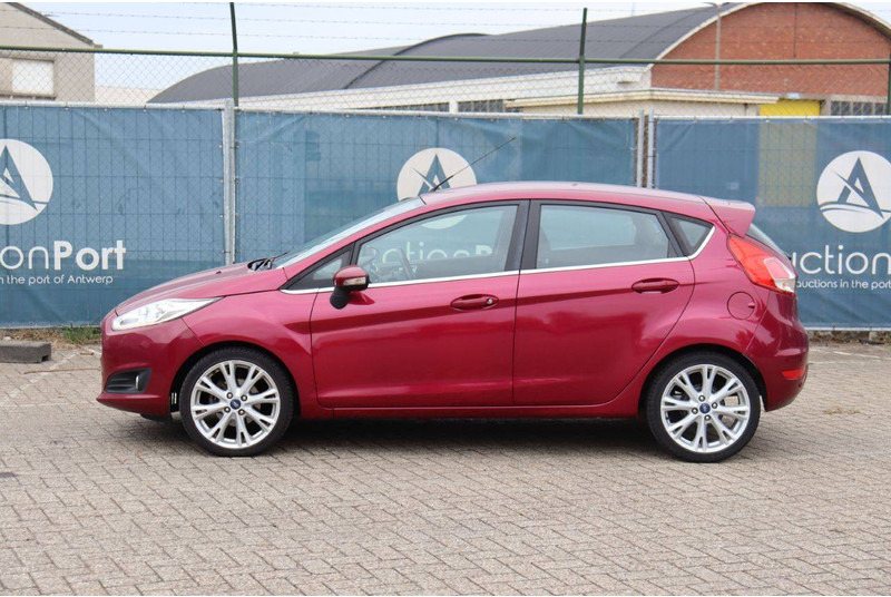 Ford Fiesta - Sedans: foto 2 Ford Fiesta - Sedans: foto 2