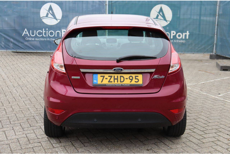 Ford Fiesta - Sedans: foto 5 Ford Fiesta - Sedans: foto 5