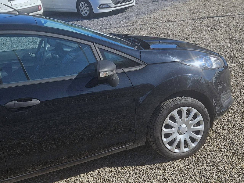 Sedans Ford Fiesta (VII - update) 1.25: foto 9