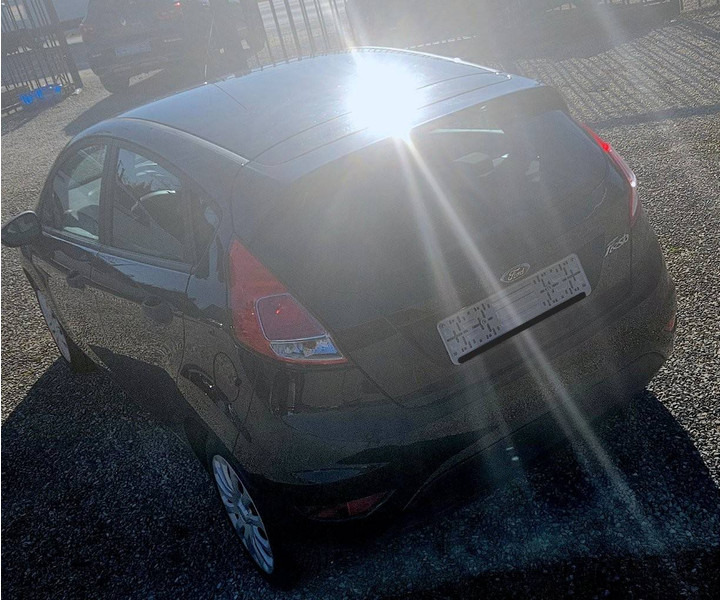 Ford Fiesta (VII - update) 1.25 - Sedans: foto 4 Ford Fiesta (VII - update) 1.25 - Sedans: foto 4