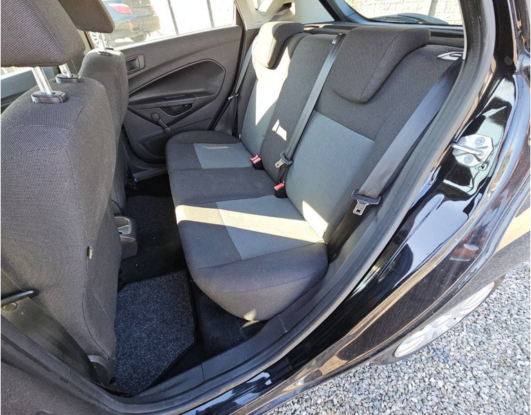 Sedans Ford Fiesta (VII - update) 1.25: foto 20