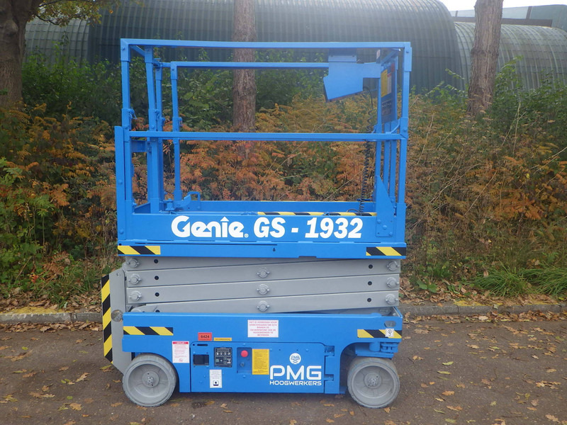 Genie GS-1932 - Šķērveida pacēlājs: foto 1 Genie GS-1932 - Šķērveida pacēlājs: foto 1