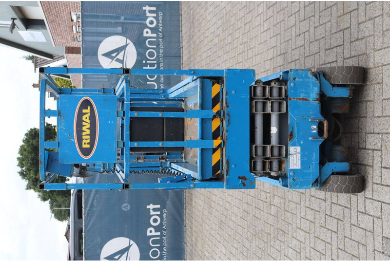 Genie GS1532 - Šķērveida pacēlājs: foto 5 Genie GS1532 - Šķērveida pacēlājs: foto 5