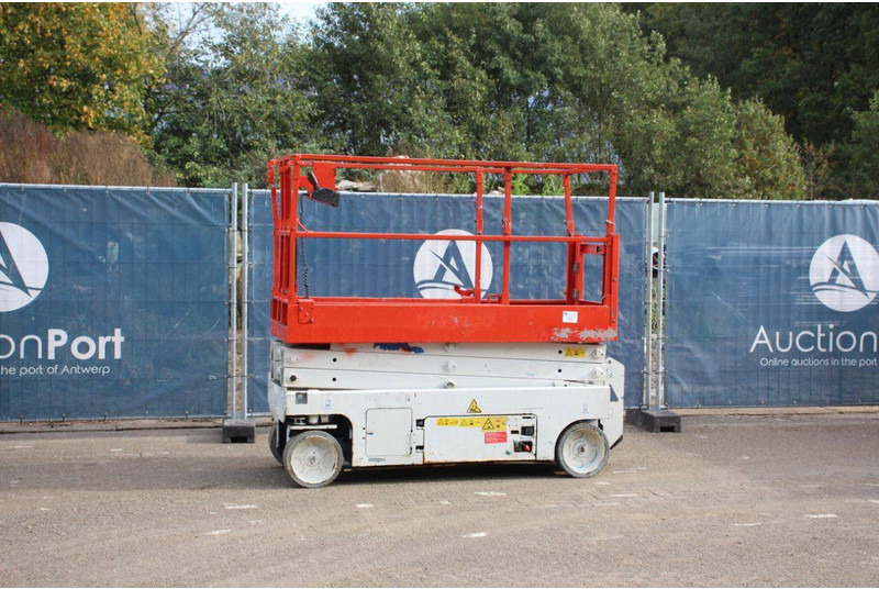 Genie GS2032 - Šķērveida pacēlājs: foto 1 Genie GS2032 - Šķērveida pacēlājs: foto 1