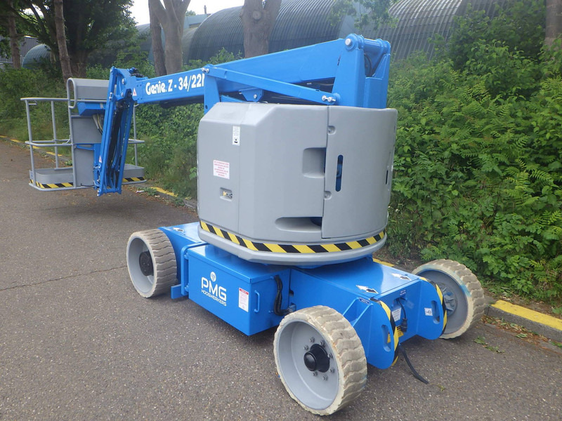 Genie Z-34/22N - Izlices pacēlājs: foto 2 Genie Z-34/22N - Izlices pacēlājs: foto 2