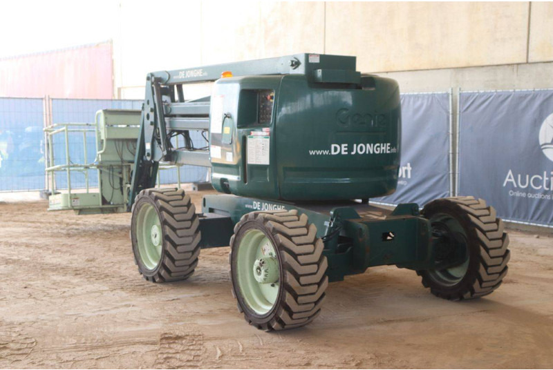 Genie Z-45/25 - Izlices pacēlājs: foto 4 Genie Z-45/25 - Izlices pacēlājs: foto 4