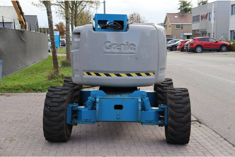 Genie Z-45/25J - Izlices pacēlājs: foto 4 Genie Z-45/25J - Izlices pacēlājs: foto 4