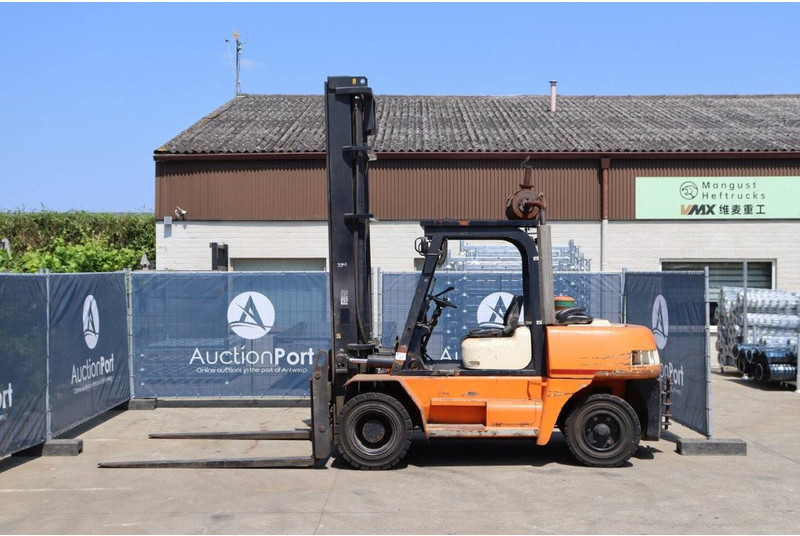 Halla HDF70 - Dīzeļiekrāvējs: foto 2 Halla HDF70 - Dīzeļiekrāvējs: foto 2