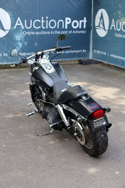 Harley-Davidson Dyna Fat Bob - Motocikls: foto 5 Harley-Davidson Dyna Fat Bob - Motocikls: foto 5