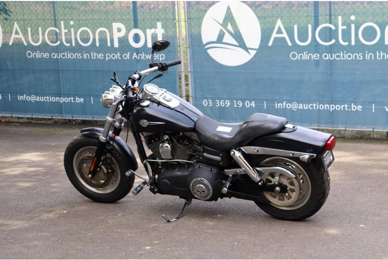 Harley-Davidson Dyna Fat Bob - Motocikls: foto 3 Harley-Davidson Dyna Fat Bob - Motocikls: foto 3