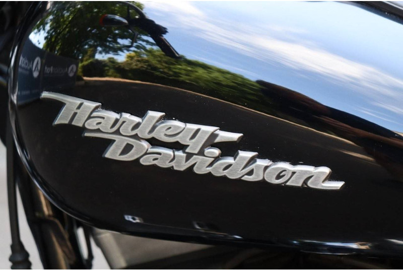 Motocikls Harley-Davidson Dyna Street Bob: foto 18