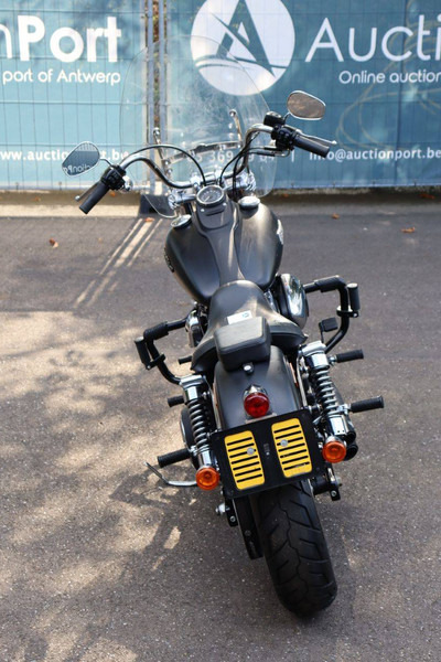 Harley-Davidson Dyna Street Bob - Motocikls: foto 5 Harley-Davidson Dyna Street Bob - Motocikls: foto 5