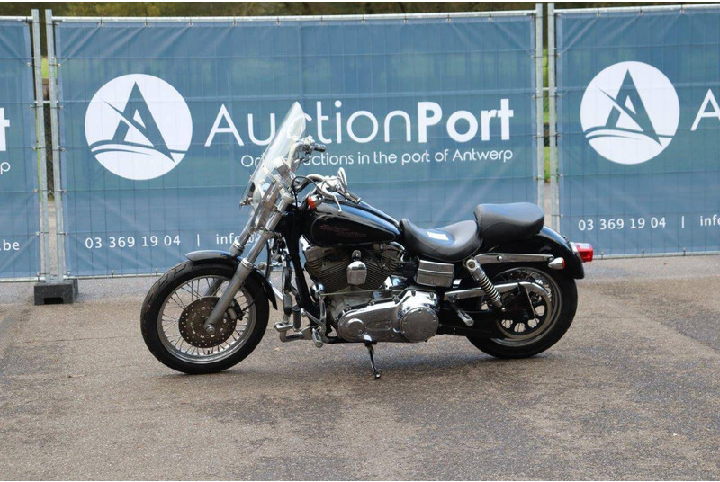 Harley-Davidson Dyna Super Glide - Motocikls: foto 1 Harley-Davidson Dyna Super Glide - Motocikls: foto 1