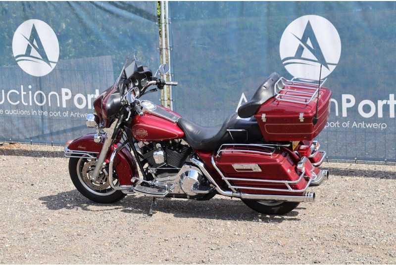 Harley-Davidson FLHTC - Motocikls: foto 3 Harley-Davidson FLHTC - Motocikls: foto 3