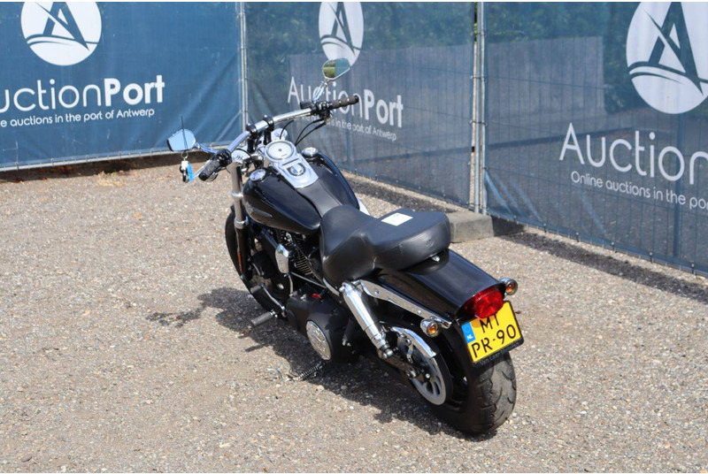 Harley-Davidson FXDF DYNA FAT BOB - Motocikls: foto 4 Harley-Davidson FXDF DYNA FAT BOB - Motocikls: foto 4