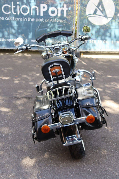 Harley-Davidson Heritage Softail Classic - Motocikls: foto 5 Harley-Davidson Heritage Softail Classic - Motocikls: foto 5