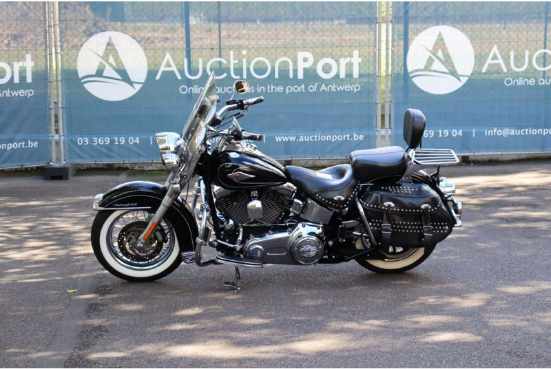 Harley-Davidson Heritage Softail Classic - Motocikls: foto 1 Harley-Davidson Heritage Softail Classic - Motocikls: foto 1