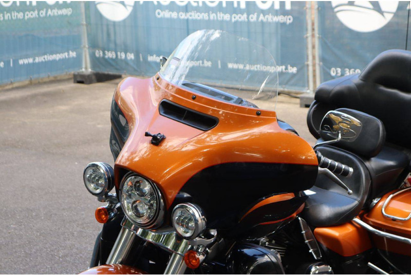 Motocikls Harley-Davidson Limited: foto 13