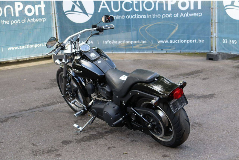 Harley-Davidson Softail Night Train - Motocikls: foto 4 Harley-Davidson Softail Night Train - Motocikls: foto 4