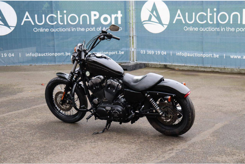 Harley-Davidson Sporster XL 1200 Nightster - Motocikls: foto 3 Harley-Davidson Sporster XL 1200 Nightster - Motocikls: foto 3