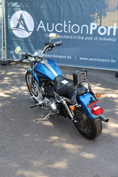 Harley-Davidson Sporster XL1200 Custom - Motocikls: foto 4 Harley-Davidson Sporster XL1200 Custom - Motocikls: foto 4