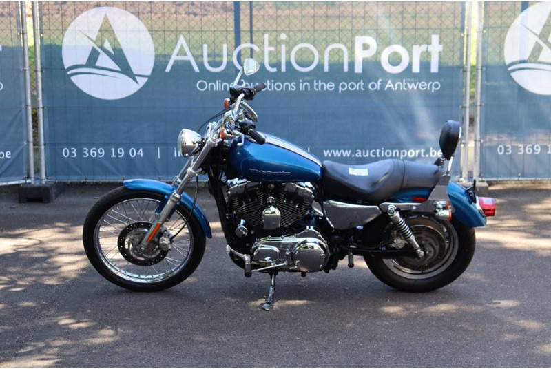 Harley-Davidson Sporster XL1200 Custom - Motocikls: foto 2 Harley-Davidson Sporster XL1200 Custom - Motocikls: foto 2