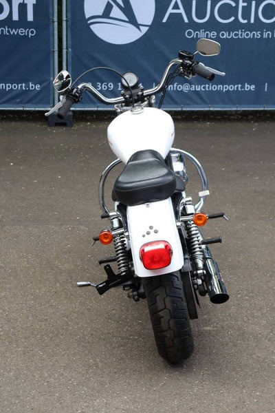 Harley-Davidson Sporster XL883 - Motocikls: foto 5 Harley-Davidson Sporster XL883 - Motocikls: foto 5